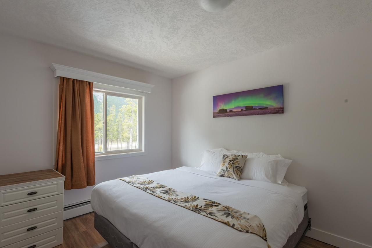 David Thompson Resort Cline River 外观 照片